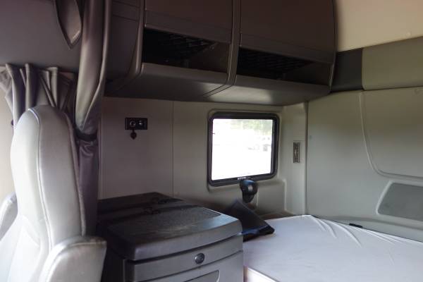 2016 International ProStar+ Midroof for sale in TAMPA, FL – photo 5