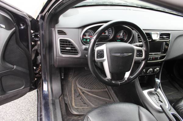 2011 Chrysler 200 Limited - - by dealer - vehicle for sale in Charlottesville, VA – photo 9