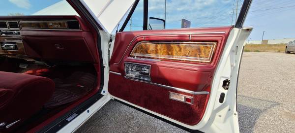 1982 Lincoln Town Car - - by dealer - vehicle for sale in EUCLID, OH – photo 19