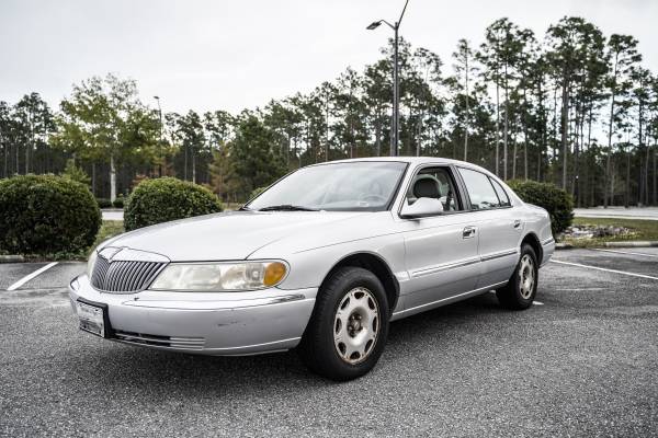 2000 Lincoln Continental V8 - cars & trucks - by owner - vehicle... for sale in Wilmington, NC