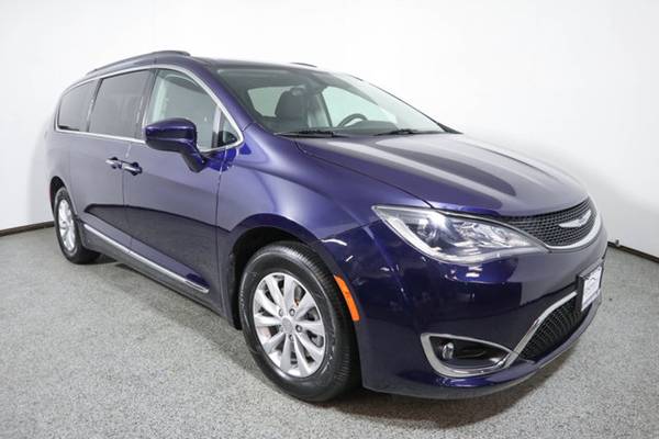 2017 Chrysler Pacifica, Jazz Blue Pearlcoat for sale in Wall, NJ – photo 7