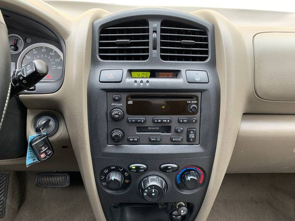 2005 Hyundai Santa Fe AWD! New Timing Belt, New Catalytic for sale in Austin, TX – photo 16