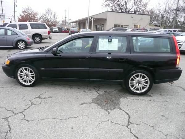 2003 VOLVO V70 wagon - cars & trucks - by dealer - vehicle... for sale in KCMO, MO – photo 3