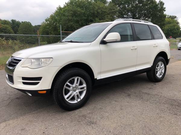 Volkswagen Diesel Touareg TDI SUV AWD 4x4 Leather Carfax Certified ! for sale in Charlottesville, VA – photo 7