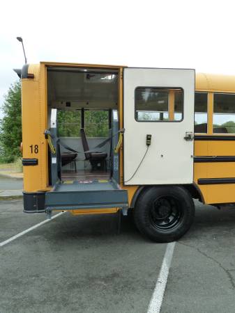 '05 International CE200 School Bus With Wheelchair Lift for sale in Edmonds, WA – photo 7