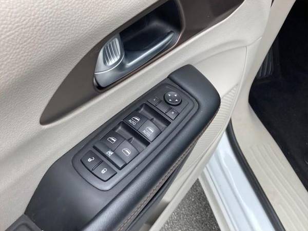 2018 Chrysler Pacifica Touring Plus FWD - - by for sale in Calumet City, IL – photo 16