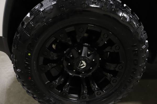 2016 Jeep Grand Cherokee Limited 4X4 - 3 Lift / 33 MT Tires / 17... for sale in Hillsboro, OR – photo 8