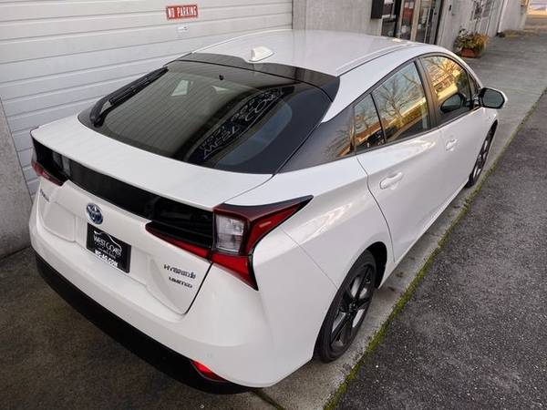 2019 Toyota Prius Limited Hatchback 1 Owner, Tech Pkg, Leather... for sale in Portland, OR – photo 8
