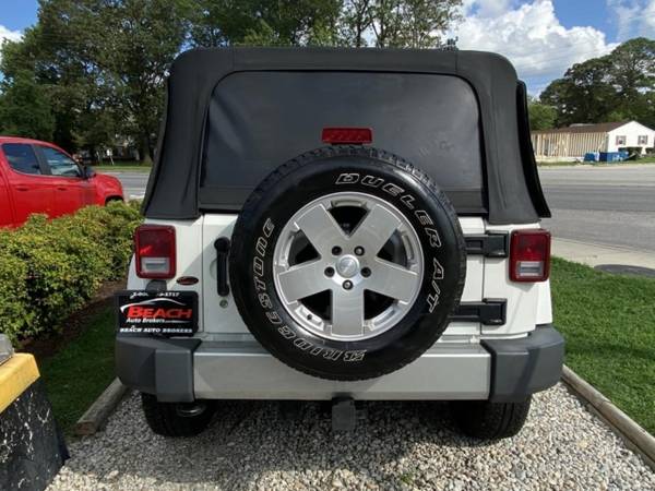 2010 Jeep Wrangler Unlimited UNLIMITED SAHARA 4X4, WARRANTY, LIFTED,... for sale in Norfolk, VA – photo 5