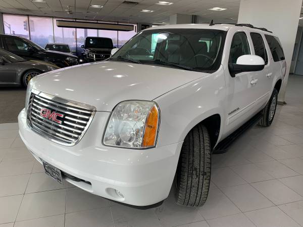 2011 GMC Yukon XL SLT 1500 - - by dealer - vehicle for sale in Springfield, IL – photo 3