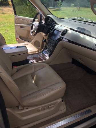 2010 Cadillac Escalade Esv from Texas rust free “Clean” for sale in Big Lake, MN – photo 7