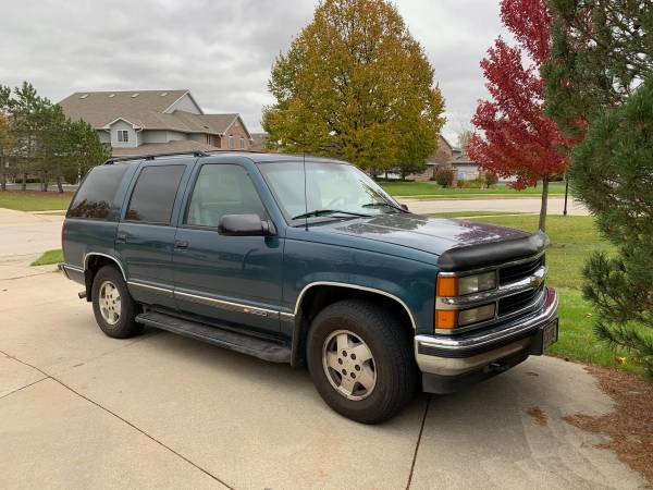 1995 Chevy Tahoe for sale in Pewaukee, WI – photo 2