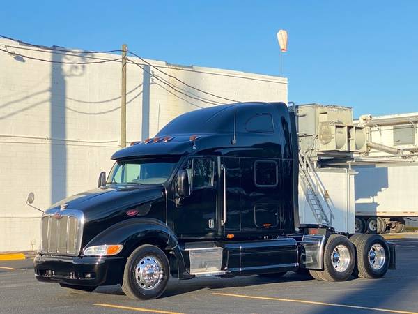 2007 Peterbilt 387 semi truck CAT C15, 13 Speed, last of the good... for sale in Fort Myers, FL – photo 3