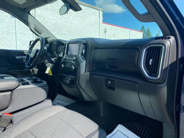 2020 Chevrolet Chevy Silverado 1500 LT 4x2 4dr Crew Cab 6 6 ft SB for sale in TAMPA, FL – photo 17