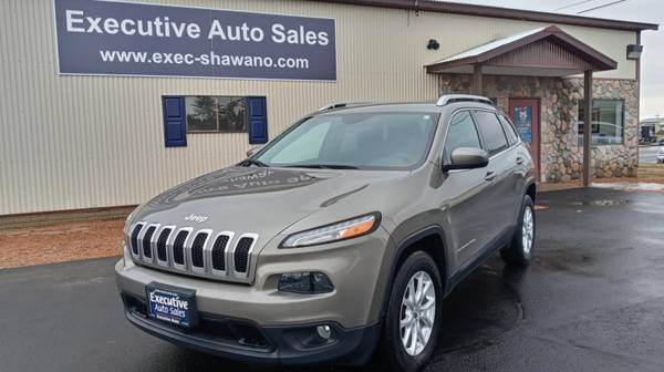2016 Jeep Cherokee 4WD 4dr Latitude - - by dealer for sale in Shawano, WI – photo 2