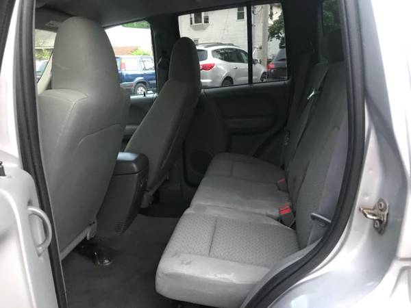 07 Jeep Liberty Sport 4 x 4 Auto extra clean runs 100% Finance -... for sale in Hanover, MA – photo 4