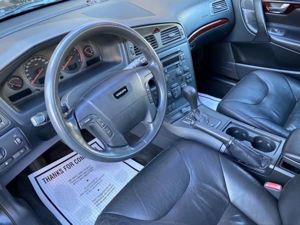 2002 VOLVO V70 2.4T - cars & trucks - by dealer - vehicle automotive... for sale in Carol Stream, IL – photo 7