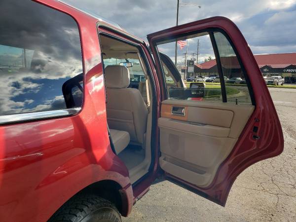 2008 Lincoln Navigator, Clean Carfax, 4X4, DVD, Backup Camera,... for sale in Lapeer, MI – photo 12