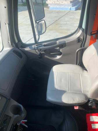 M2 Freightliner Reefer Box 2015 AUTOMATIC for sale in Fontana, CA – photo 14