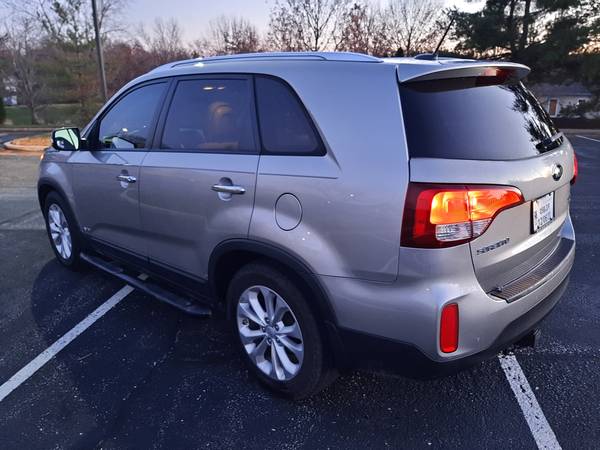 2014 Kia Sorento EX (loaded) - cars & trucks - by owner - vehicle... for sale in Columbia, MO – photo 9