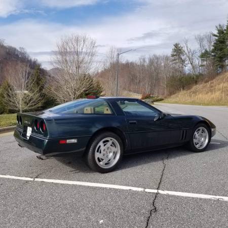 1990 Chevrolet Corvette 107K miles for sale in Asheville, NC – photo 3