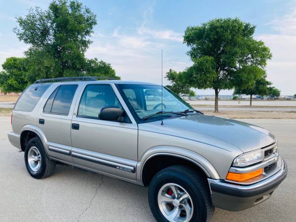 2001 Chevy Blazer LOW MILES ONLY 32KMILES VERY CLEAN - cars & for sale in San Antonio, TX – photo 3