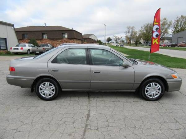 2000 Toyota Camry LE - cars & trucks - by dealer - vehicle... for sale in Marion, IA – photo 6