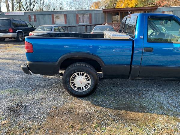 2000 GMC Sonoma Pick Up (4 WD) Manual (99K) Tow Pack - cars & trucks... for sale in Bunker Hill, WV – photo 5