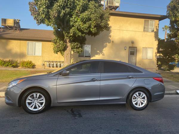 2012 Hyundai Sonta for sale in Bakersfield, CA – photo 4