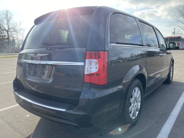 2011 Chrysler Town and Country Touring-L - cars & trucks - by owner... for sale in Richmond, IN – photo 6