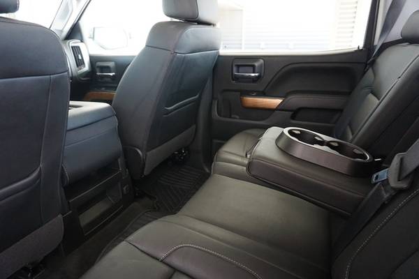WHO SAYS A 4X4 CAN T BE LUXURIOUS? 2018 CHEVY 1500 LTZ Crew Cab for sale in Alva, KS – photo 22