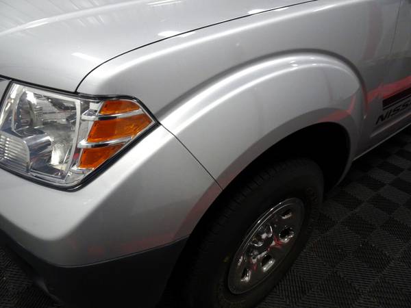 2018 Nissan Frontier King Cab pickup Silver - - by for sale in Branson West, MO – photo 14