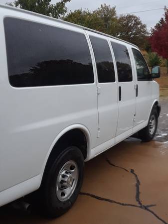 2020 1-Owner (1,300 miles) Chevy Express 2500 Passenger Van - cars &... for sale in Farmington, TX – photo 17