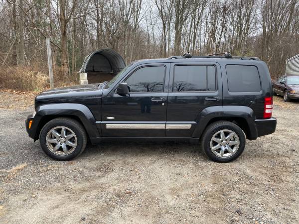 2012 Jeep Liberty Latitude 4x4 suv MINT! Black on Black - cars &... for sale in Southington , CT – photo 2