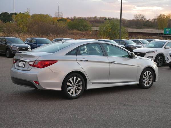2014 Hyundai Sonata Limited - cars & trucks - by dealer - vehicle... for sale in Inver Grove Heights, MN – photo 7