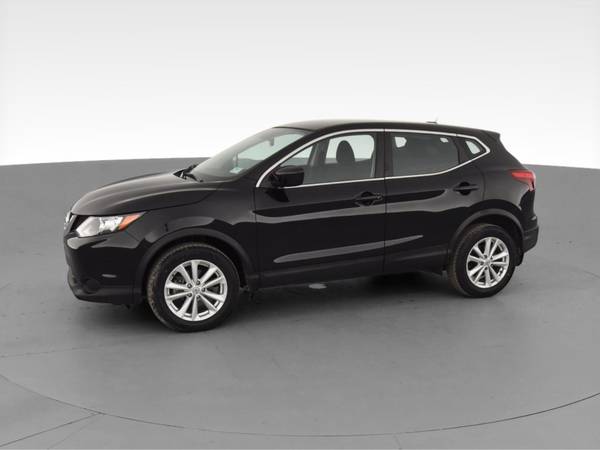 2017 Nissan Rogue Sport S Sport Utility 4D hatchback Black - FINANCE... for sale in Washington, District Of Columbia – photo 4