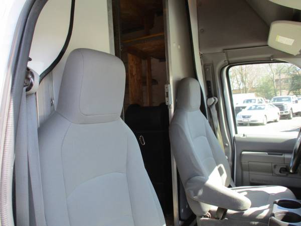2010 Ford Econoline Commercial Cutaway E-450 15 FOOT BOX TRUCK for sale in South Amboy, CT – photo 12