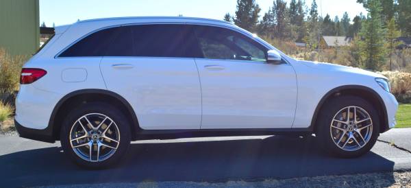 2018 Mercedes GLC 300 4Matic - LOW MILES - cars & trucks - by owner... for sale in Bend, OR – photo 4