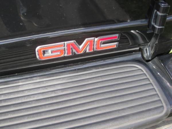 2000 GMC Yukon Denali 4x4 - cars & trucks - by owner - vehicle... for sale in Chicago, IL – photo 9