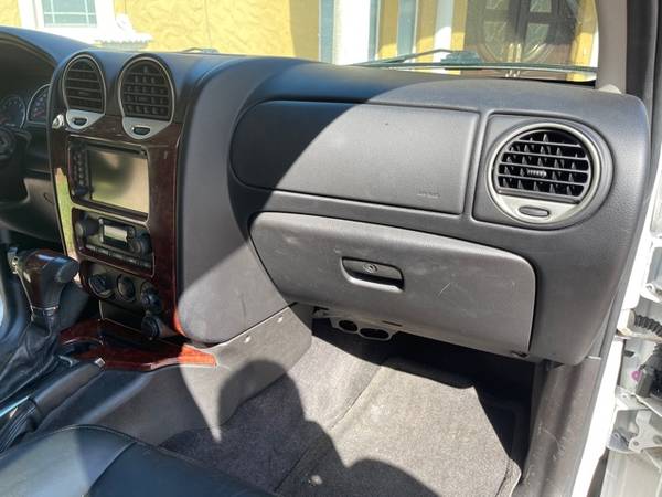 2008 GMC Envoy Denali V8-4x4 - DVD player Navigation ALL OPTIONS for sale in Casselberry, FL – photo 19