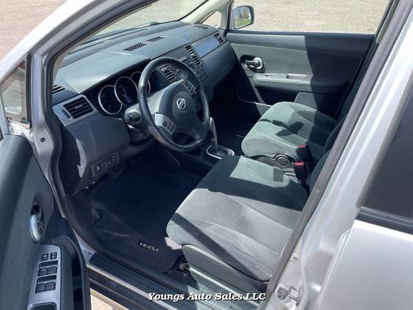 2012 Nissan Versa 1 8 SL Hatchback CVT - - by dealer for sale in Fort Atkinson, WI – photo 11