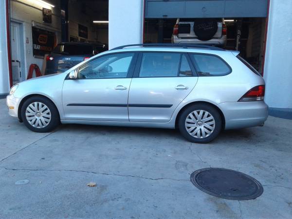 2011 Volkswagen Jetta Wagon - cars & trucks - by owner - vehicle... for sale in Frederick, MD – photo 2