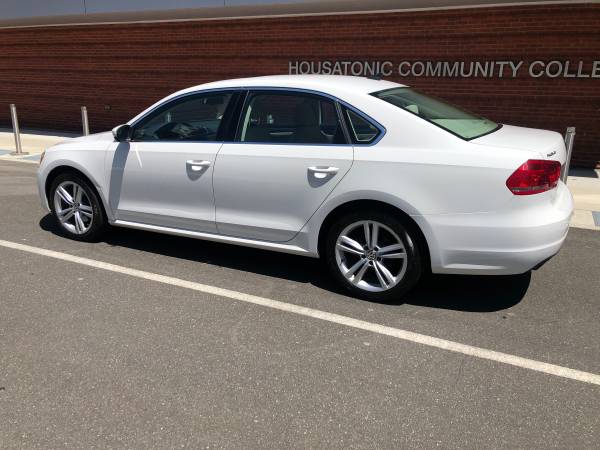 2014 Volkswagen Passat TDI SE, One Owner, Clean Carfax, loaded for sale in Bridgeport, CT – photo 4