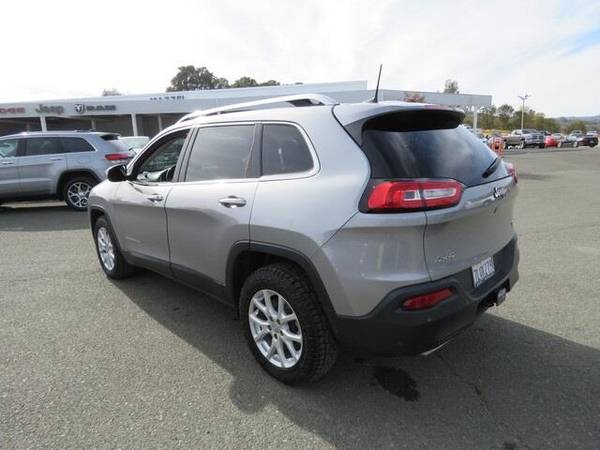 2015 Jeep Cherokee SUV Latitude (Billet Silver Metallic - cars &... for sale in Lakeport, CA – photo 9