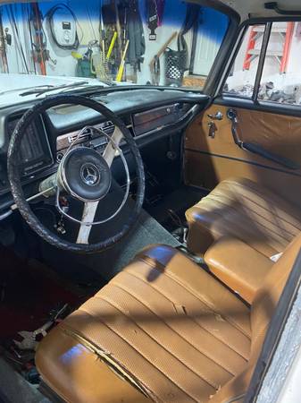 1965 Mercedes 190D - cars & trucks - by owner - vehicle automotive... for sale in Lake Zurich, IL – photo 4