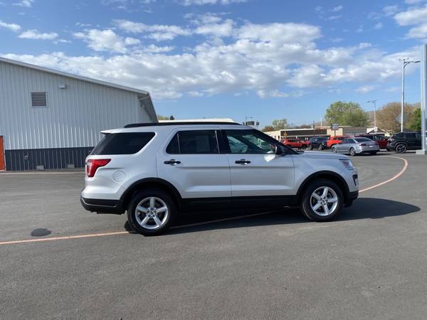 2018 Ford Explorer 4WD - - by dealer - vehicle for sale in Wenatchee, WA – photo 7