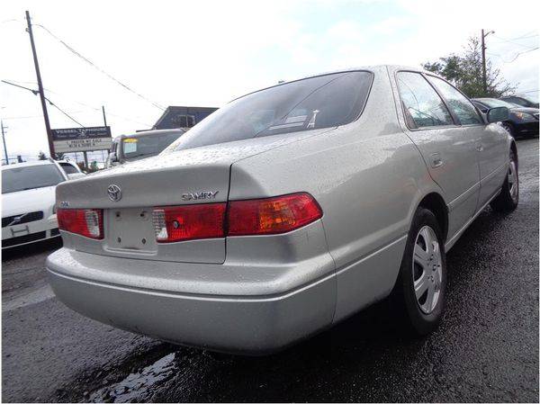 2001 Toyota Camry LE Sedan 4D FREE CARFAX ON EVERY VEHICLE! for sale in Lynnwood, WA – photo 9