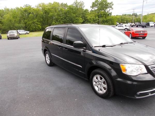2011 Chrysler Town Country Touring - - by for sale in Shelbyville, TN – photo 10