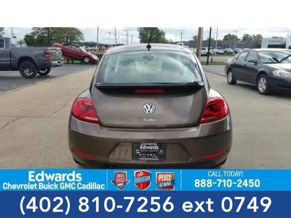 2016 Volkswagen Beetle Coupe hatchback (Dark Bronze Metallic) for sale in Council Bluffs, NE – photo 6