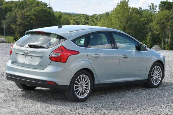 2013 *Ford* *Focus* *Electric* - cars & trucks - by dealer - vehicle... for sale in Naugatuck, CT – photo 5